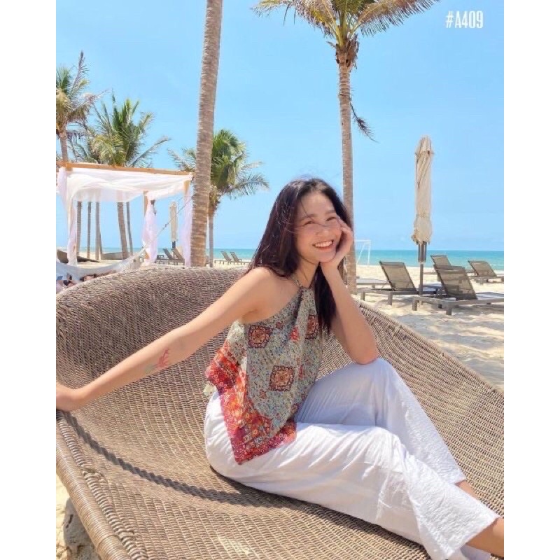 Áo yếm lụa mango xanh lá vạt xéo thổ cẩm phong cách boho dây cột xinh xắn