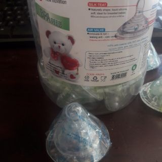 Núm vú silicon cổ rộng