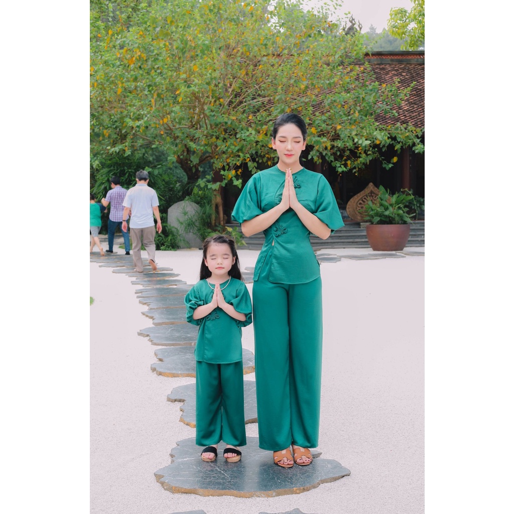 Đồ lam đi chùa bé gái - Bộ Đi Lễ Chùa Cao Cấp Trang Nhã Vải Tuyết Nhung Nút Tàu Tay Phồng - BÉ-AL027