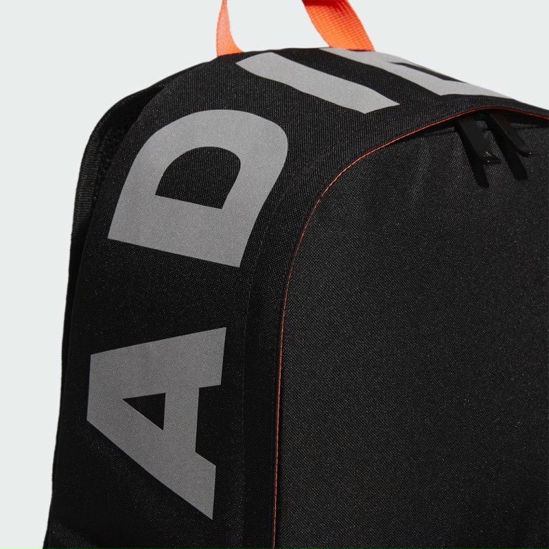 Balo A.di.daz phối chữ trắng nắp