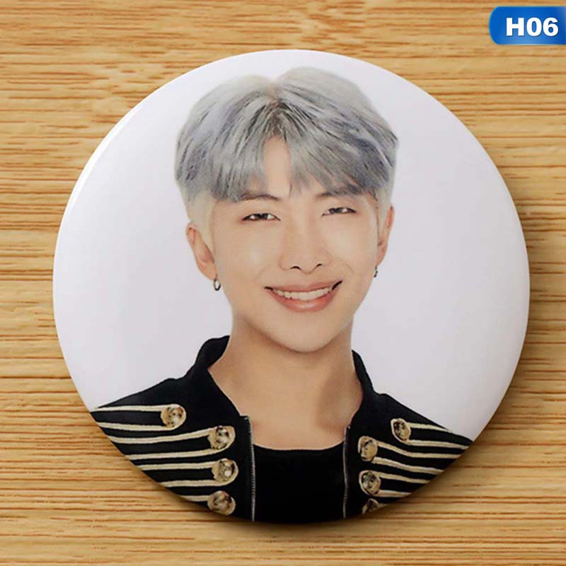 Set 2 huy hiệu cài áo / mũ/ balo phong cách BTS