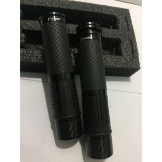 Bao tay kiểu Rizoma plus cao su gù carbon nhập chính hãng cao cấp dành cho tất cả các loại xe máy