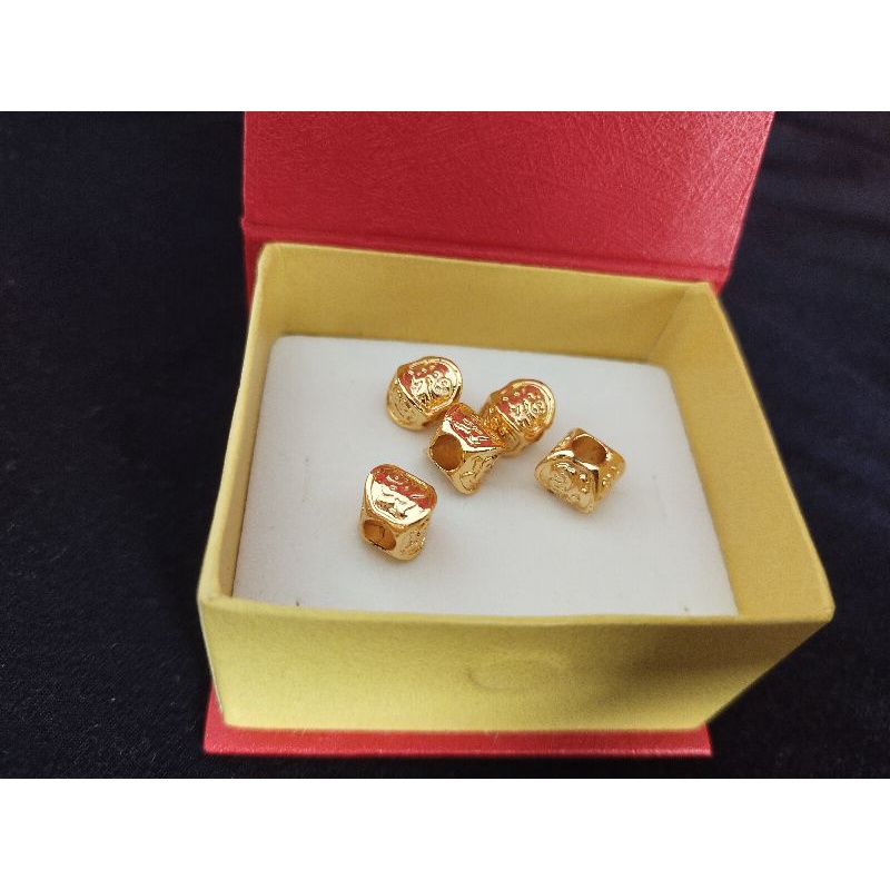 Charm Chặn Hạt Xâu Vòng