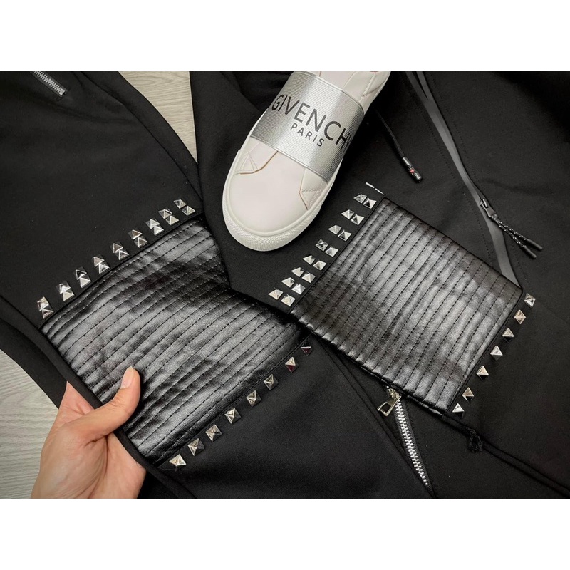 Áo khoác hoodie tán đinh