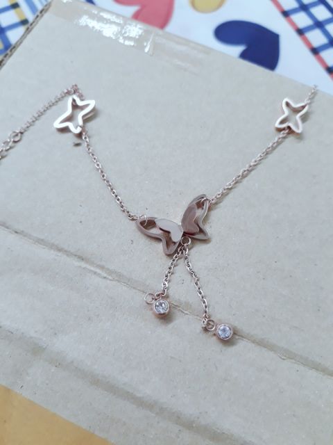 Lắc chân titan bướm - không đen - không phai màu TT556 | BigBuy360 - bigbuy360.vn