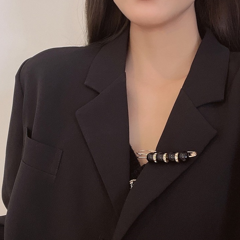 Ghim Cài Áo Đính Ngọc Trai Sang Trọng Cá Tính