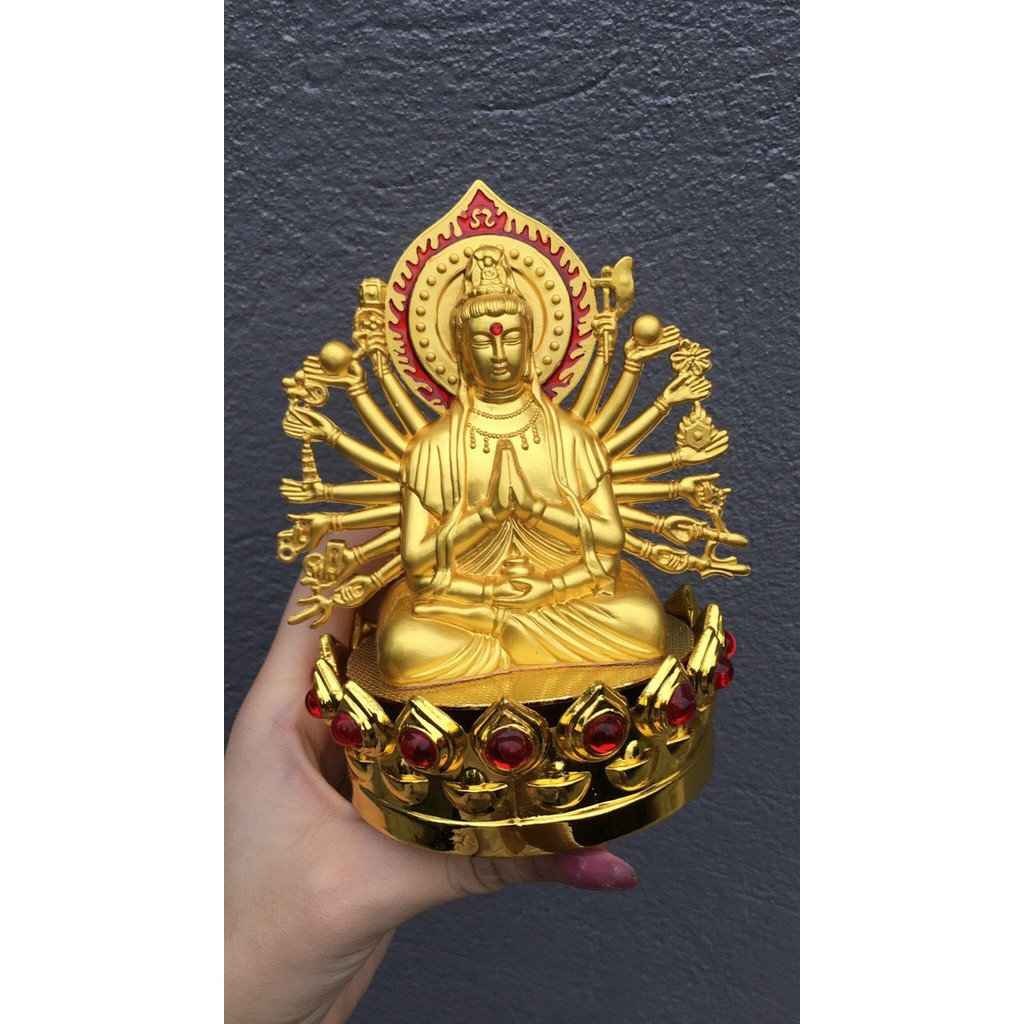 Tượng phật quan âm để ô tô