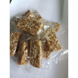 Kẹo đậu phộng nước cốt dừa Bến Tre
