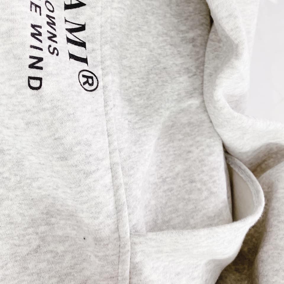 Áo khoác tay dài chữ Whoami | BigBuy360 - bigbuy360.vn