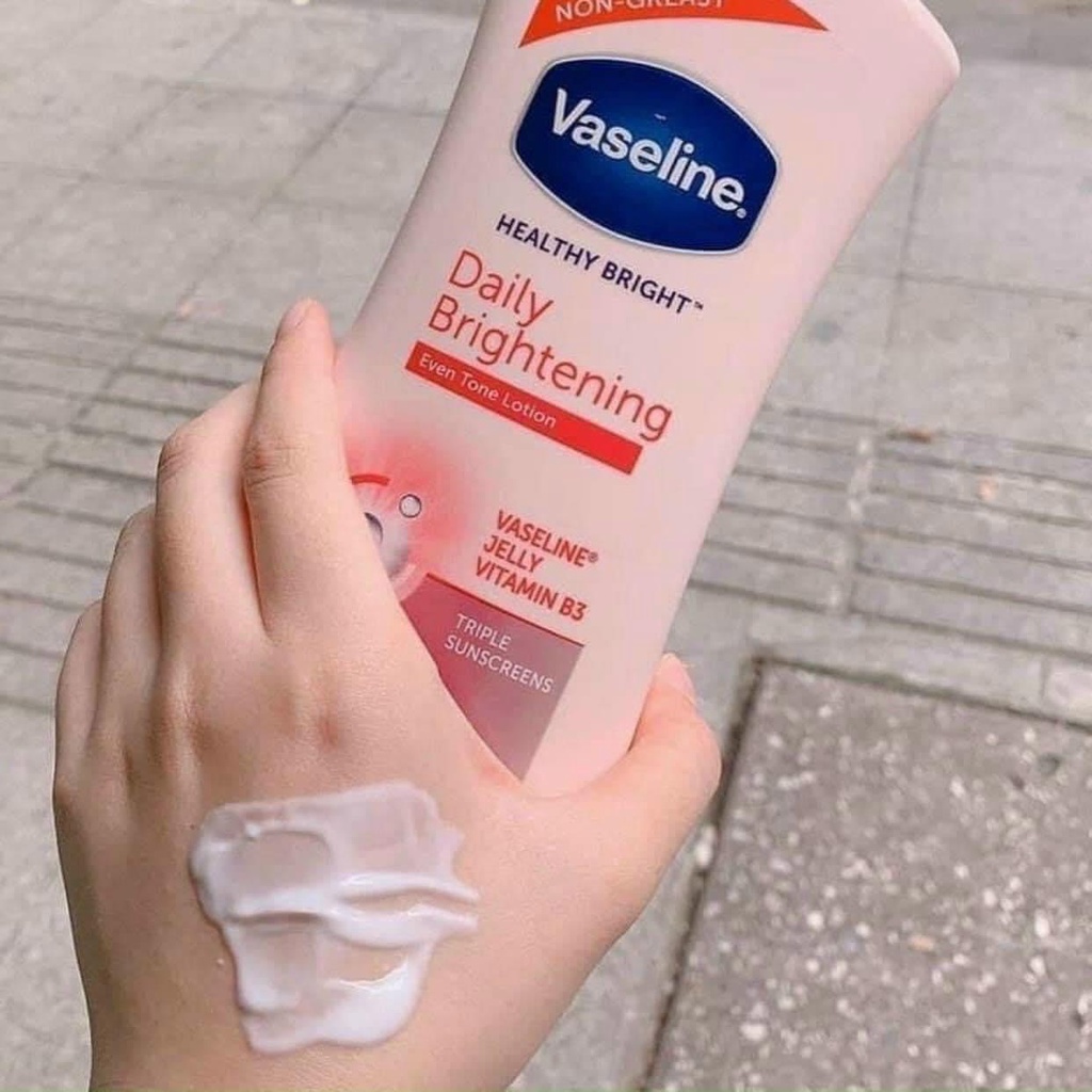 Sữa dưỡng thể Vaseline Healthy White UV Lightening body Lotion