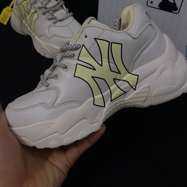 Tặng Hộp &amp; Lọ vệ sinh giày - Giày thể thao sneaker nam nữ MLB NY vàng, size 36-43.    .
