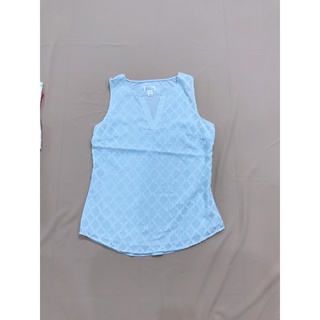 Áo kiểu cổ V