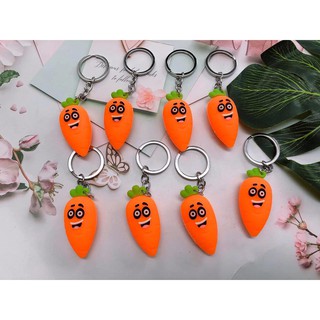 Móc khóa củ cà rốt cute