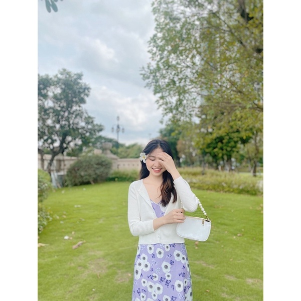 Casa Lola - Đầm lụa hai dây form suông nền trơn in hoa