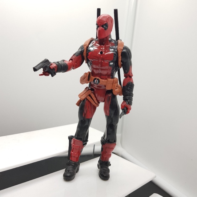 Deadpool spiderman mô hình avergers