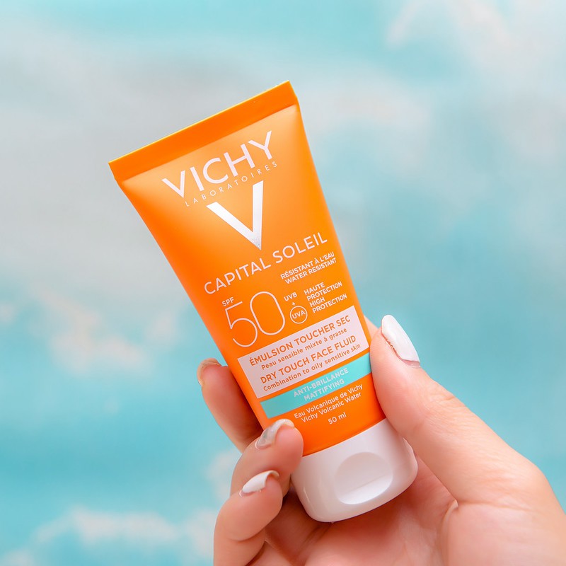 Kem chống nắng Vichy Ideal Soleil SPF50 dành cho da dầu 50ml