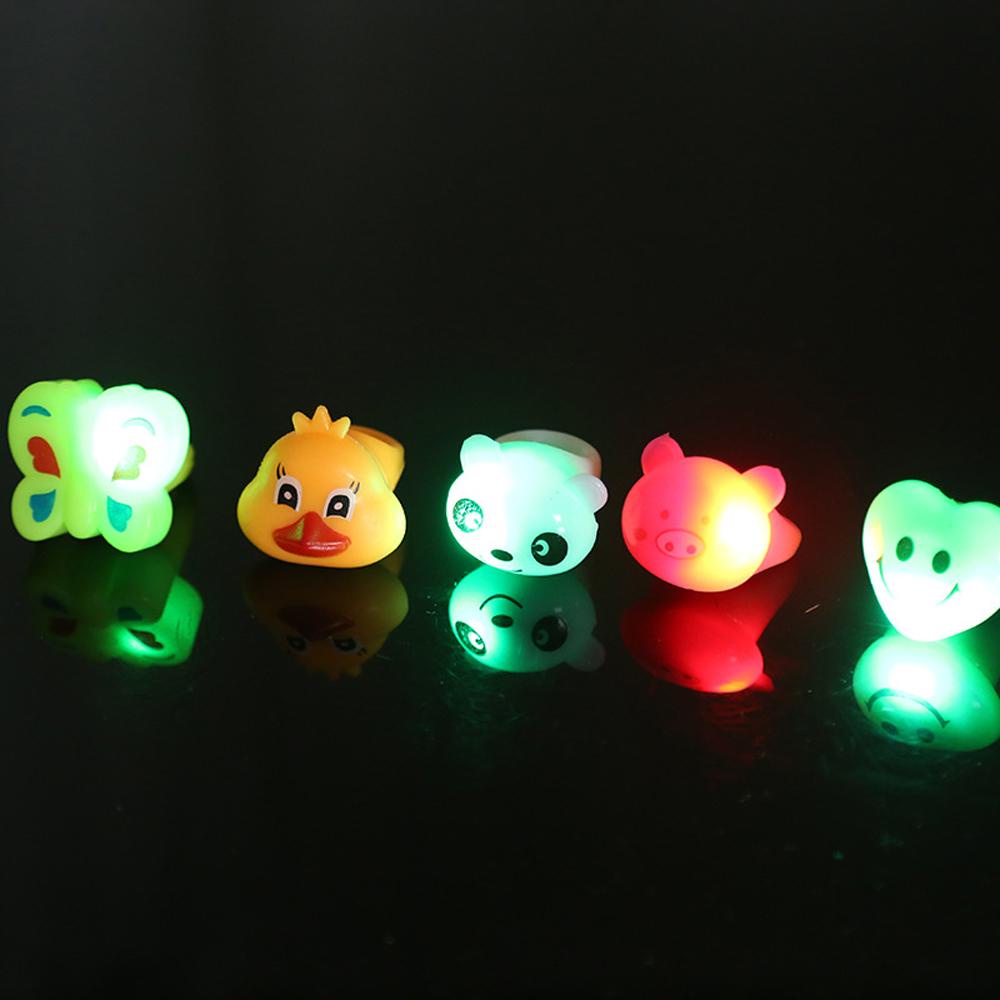 YIYU Nhẫn Đồ Chơi Có Đèn LED Phát Sáng Hình Hoạt Hình Cho Trẻ Em