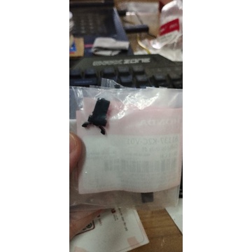 Chốt khóa giữ nắp cốp Vision vs 110 2021 2022 vario 160