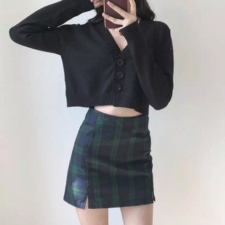 chân váy kẻ xanh