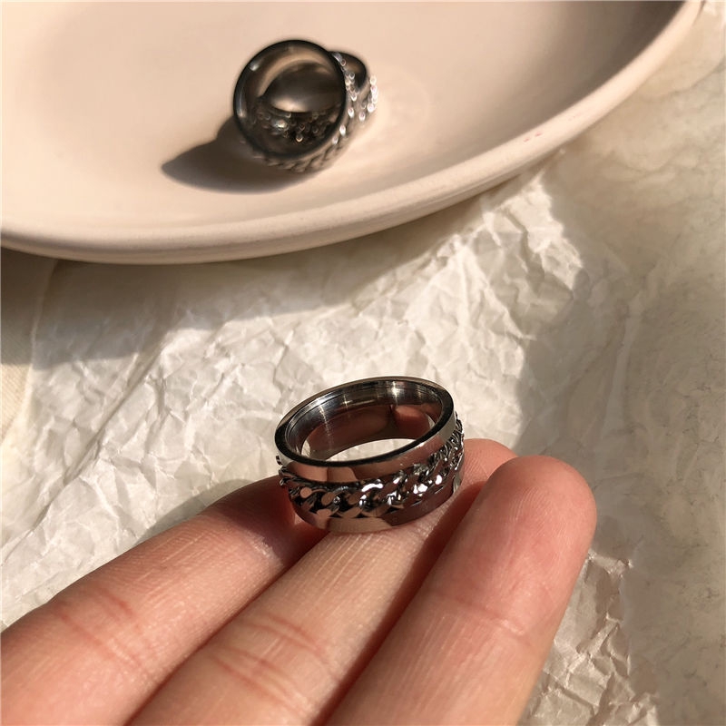 Nhẫn tròn xoay mặt được phong cách cổ điển