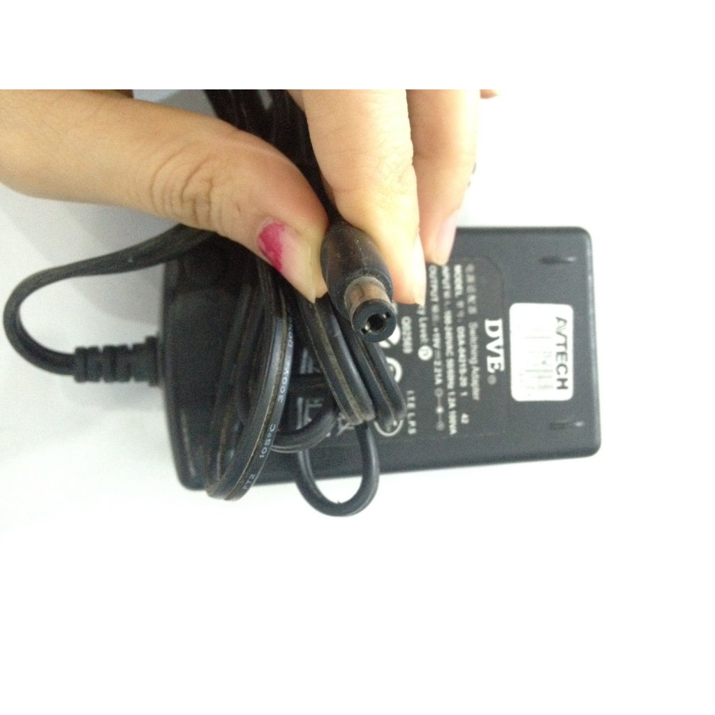 Adapter nguồn DVE 19V 2.21A chính hãng