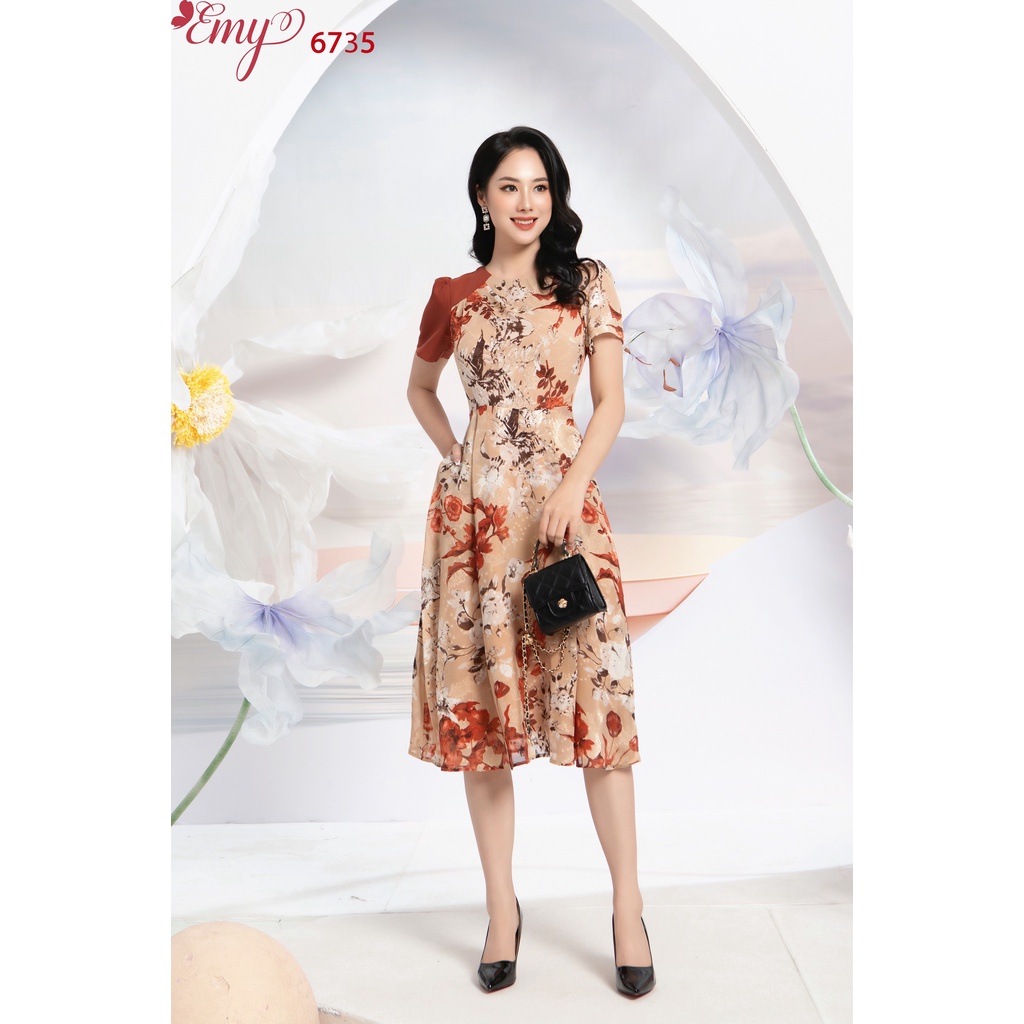 Đầm EMY EM6735 Xòe Midi Cổ Tròn