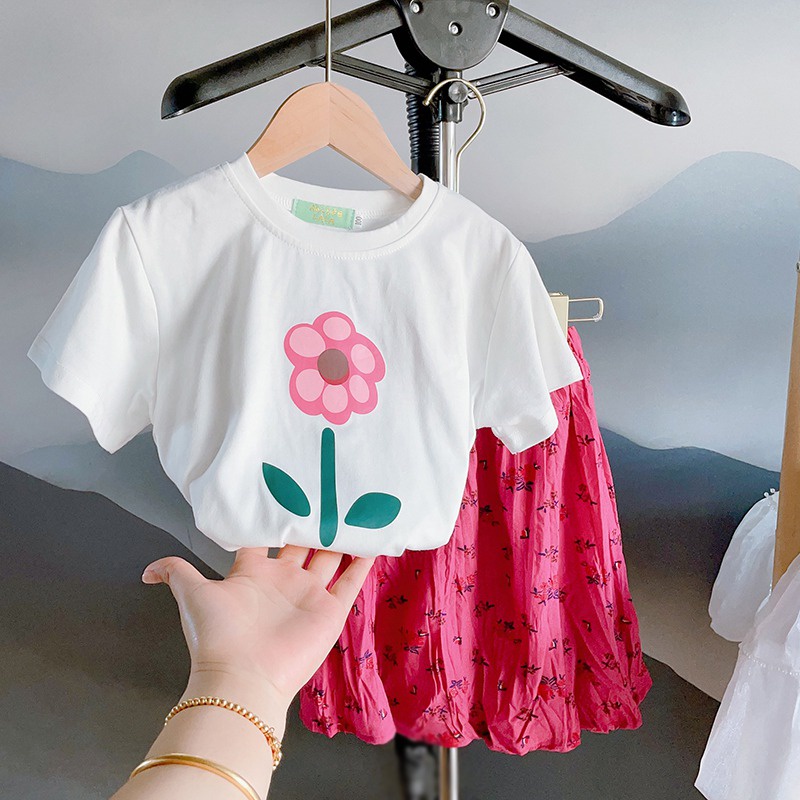 Bộ Áo Ngắn Tay In Hoa + Chân Váy Hoa Xếp Ly Dễ Thương Thời Trang Mùa Hè Cho Bé