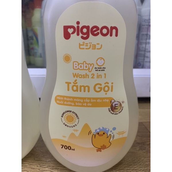 Tắm Gội Trẻ Em 2 Trong 1 Pigeon 700ml