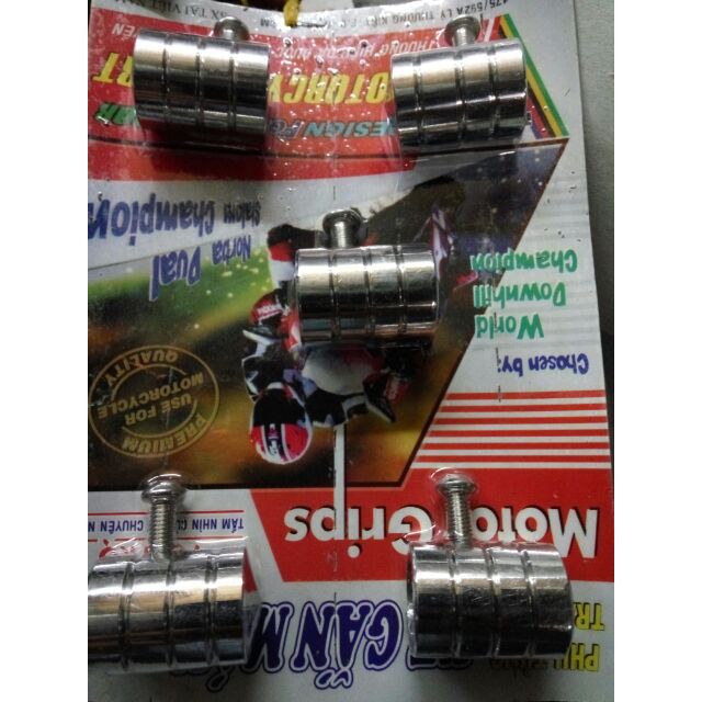 Chụp giò đạp inox