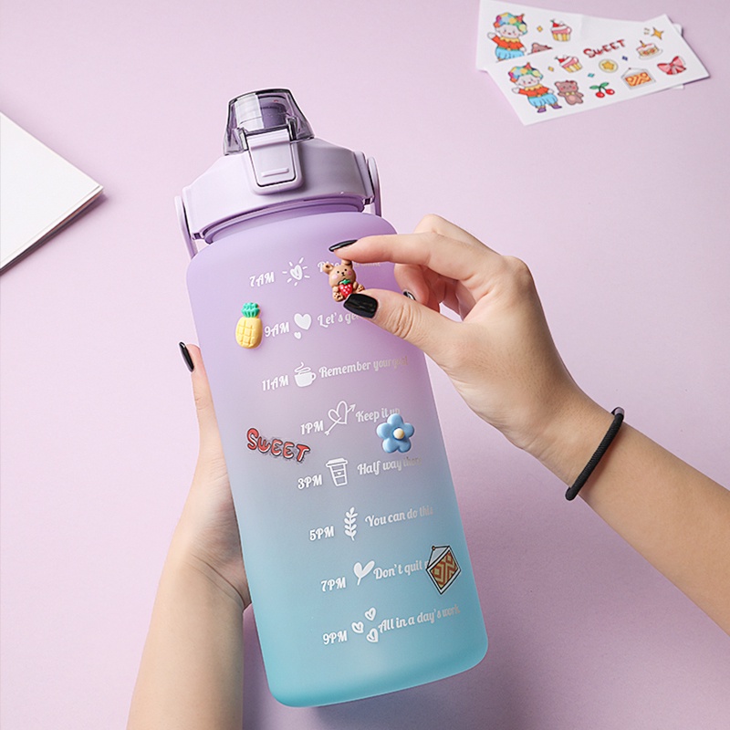 Bình Nước Thể Thao Bằng Nhựa PP Màu Sắc Gradient Dung Tích Lớn 2000ML
