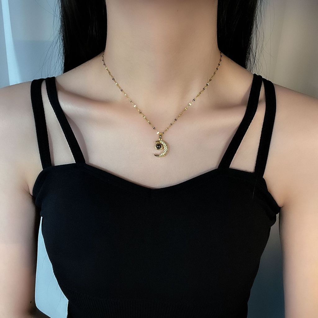 Dây chuyền thép titan mạ vàng hình mặt trăng và ngôi sao xinh xắn cho nữ