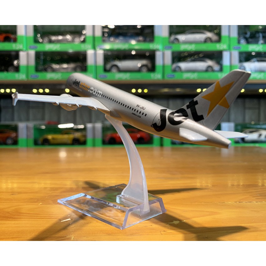 Mô hình máy bay trưng bày Airbus A330 Jetstar Pacific 16cm hãng Aircraft Model