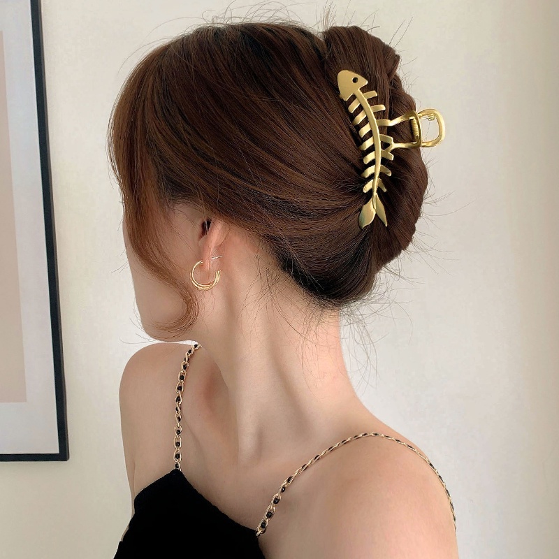 Kẹp bấu tóc càng cua cỡ lớn phối tua rua dễ thương