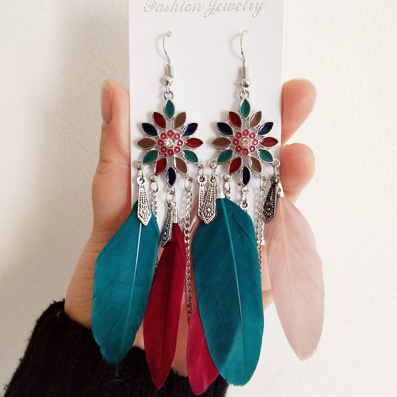 Bông tai Bohemian lông vũ thiết kế cánh hoa sen thả dài - Mã BT184