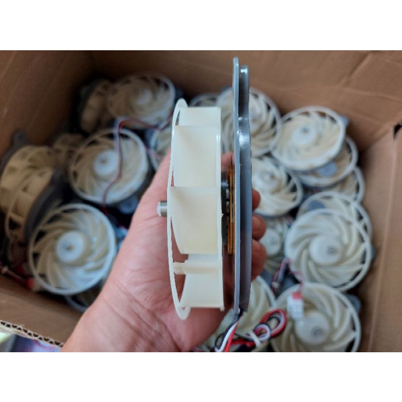 Combo 2 Quạt 12v làm mát tháo tủ lạnh Samsung.