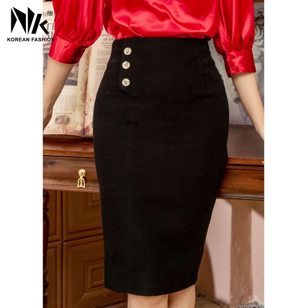 Chân Váy Thiết Kế Công Sở NK FASHION Dáng Ôm Phối Khuy Lệch, Chất Liệu Nhập Hàn Mềm Mịn, Co Giãn NKCV2011002