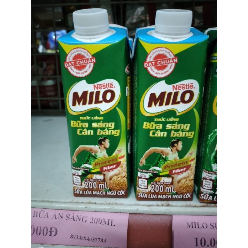 Sữa Milo lúa mạch ngũ cốc cân bằng bữa sáng 200ml