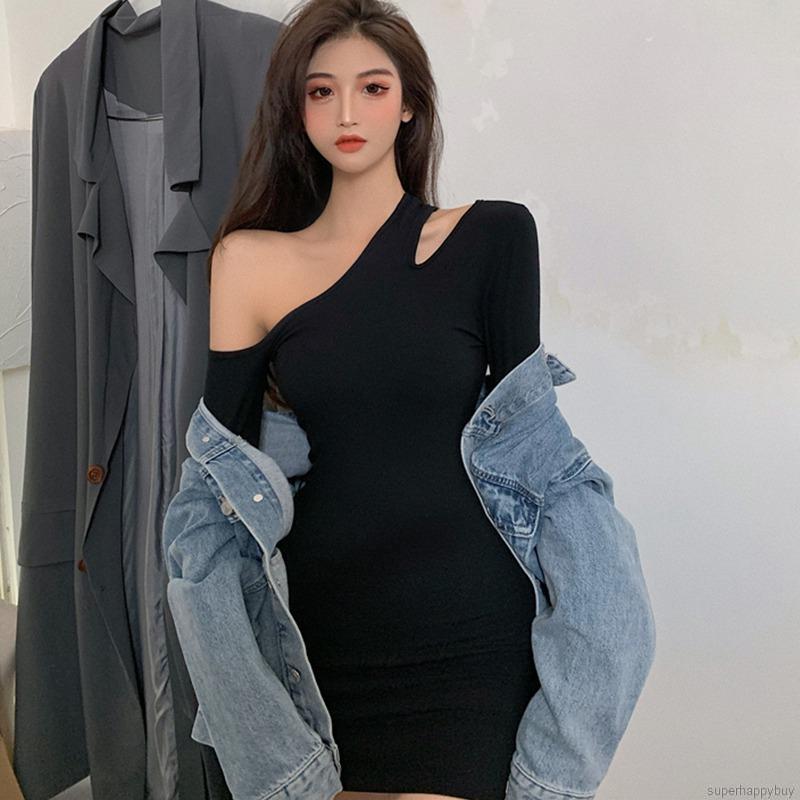 Đầm Tay Dài Màu Trơn Thiết Kế Khoét Quyến Rũ