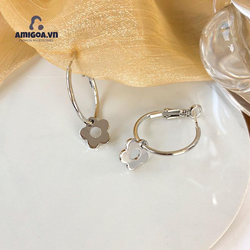 ✨✨Bông Tai Hình Tròn Thiết Kế Đục Lỗ Họa Tiết Hoa Nhỏ Xinh Xắn Thời Trang