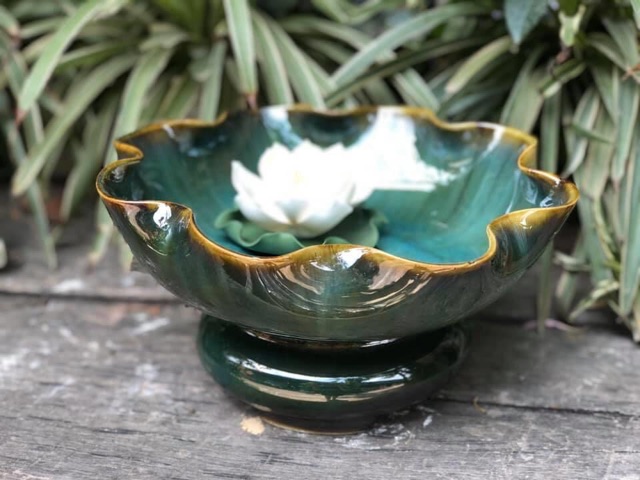 Bát sen thả hoa men ngọc lục bảo gốm Bát Tràng, bát sen tắm Phật, bát hoa phong thuỷ