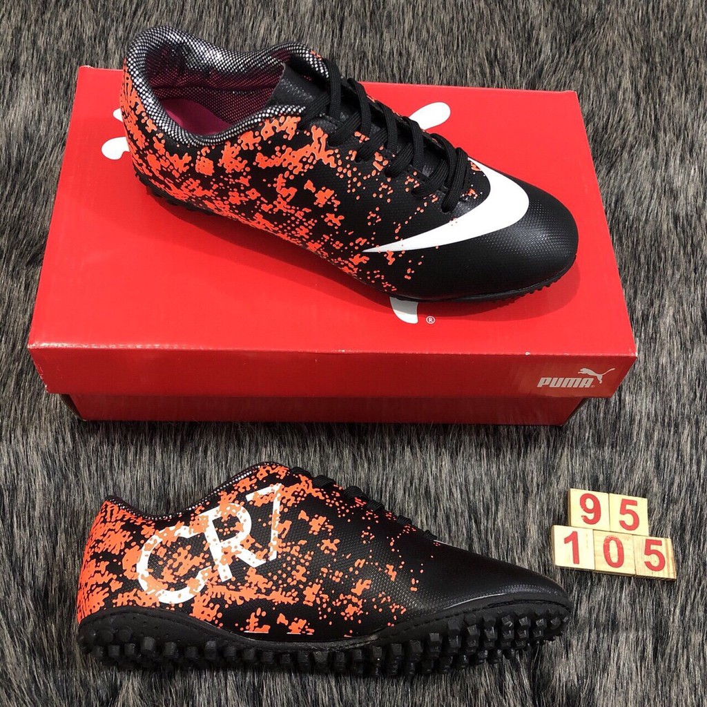 Giày đá bóng CR7