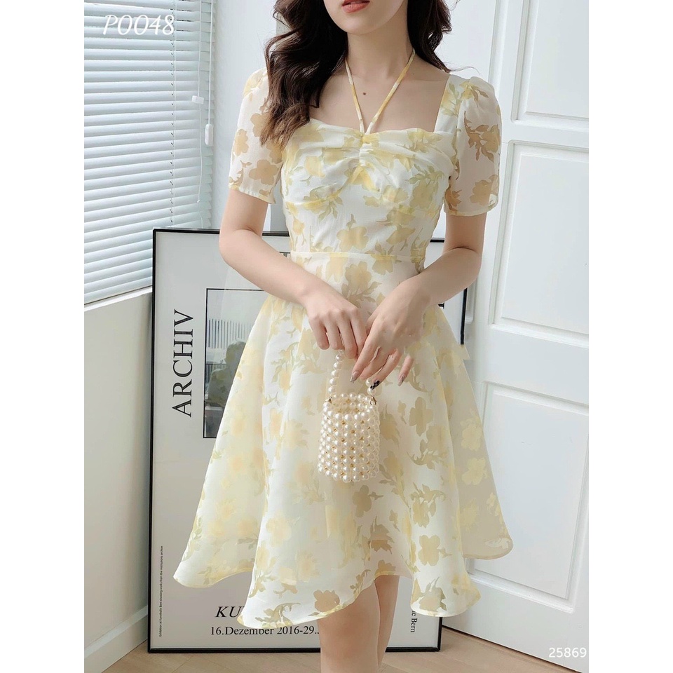 Đầm hoa cổ yếm nhẹ nhàng thanh lịch mang được hai kiểu