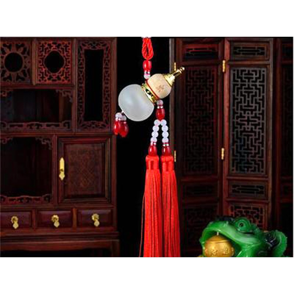 ((MIỄN Ship)) Bình đựng nước thơm treo xe ô tô hình hồ lô- tua rua đỏ (hồ lô tự khuếch tán tinh dầu)