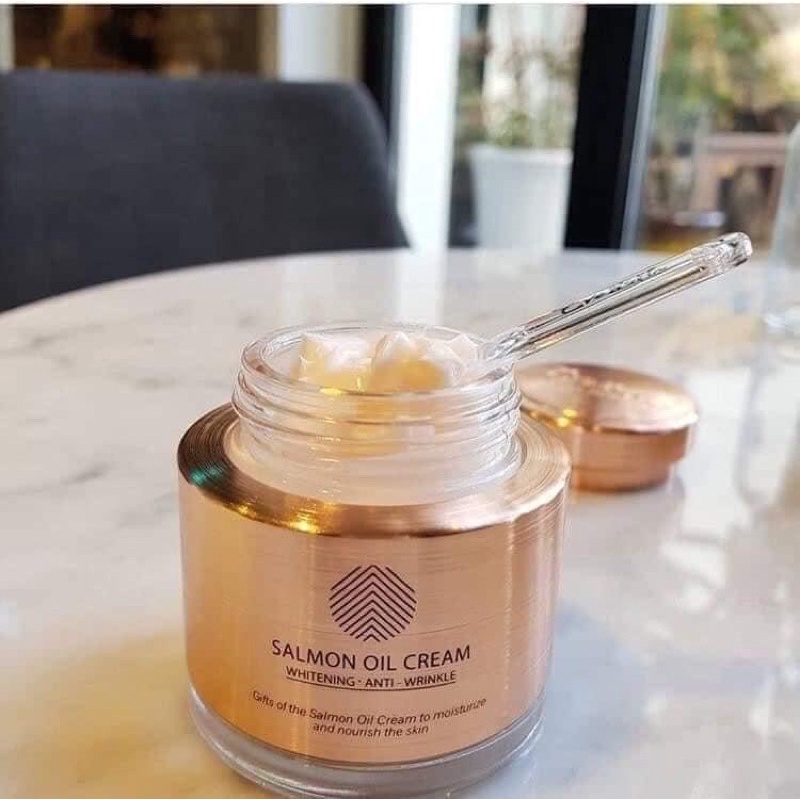 Kem căng bóng tái tạo da cá hồi Salmon oil cream