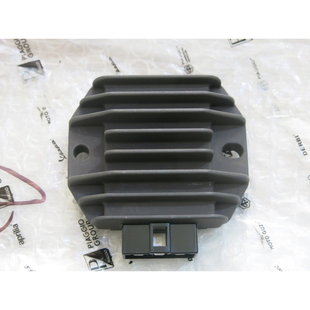 Sạc chính hãng Piaggio Vespa LX 2V 3v, LIBERTY 2V 3v, BEVERLY