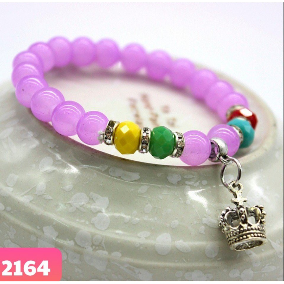 chuỗi đeo tay phong thủy. giá 40k 1 chuỗi. hàng đẹp y hình luôn nha các bạn. thích hợp cho nữ đeo hàng ngày