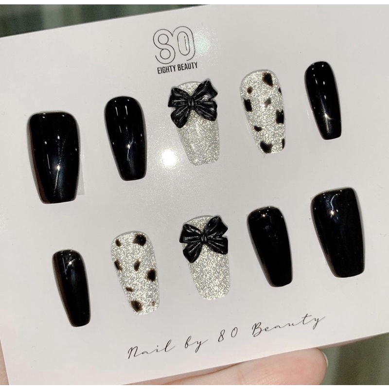 Móng up nailbox đen mix nơ flat