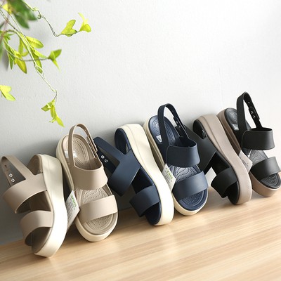 dép sandalHOTRENDdép sandal đế cao quai trắng DPSD78UI tặng thêm 1 túi vải đựng sandal