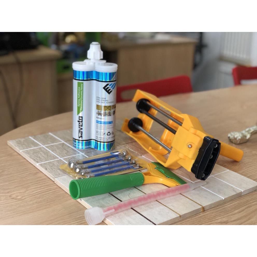 Súng bắn keo, bơm keo chà ron gạch -  Saveto