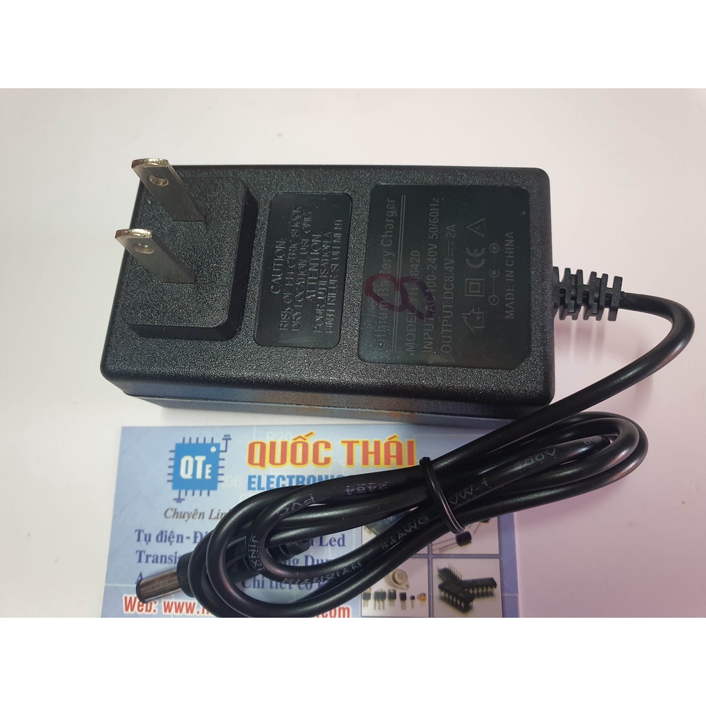 Adapter 8,4v 2a sạc khối pin 2S